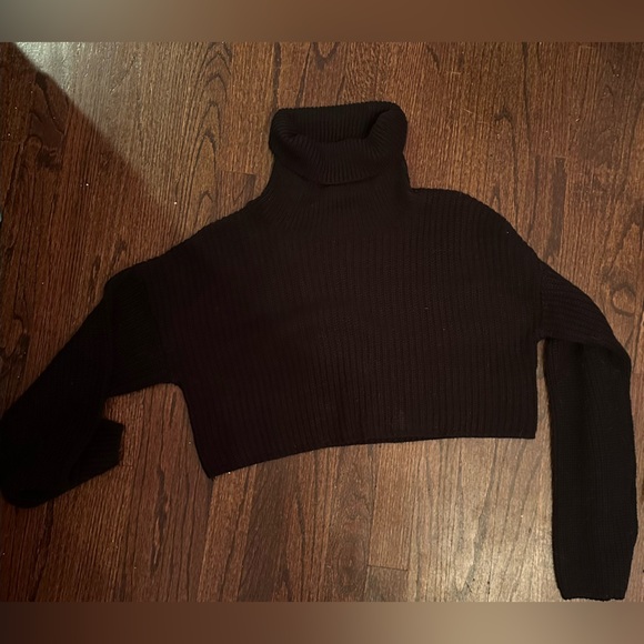 Sweaters - Missguided Cropped Black Turtleneck Sweater